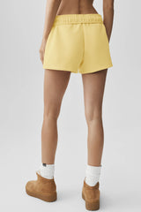 Accolade Short - Warm Butter