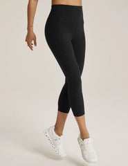Spacedye™ Walk And Talk High Waisted Capri Legging